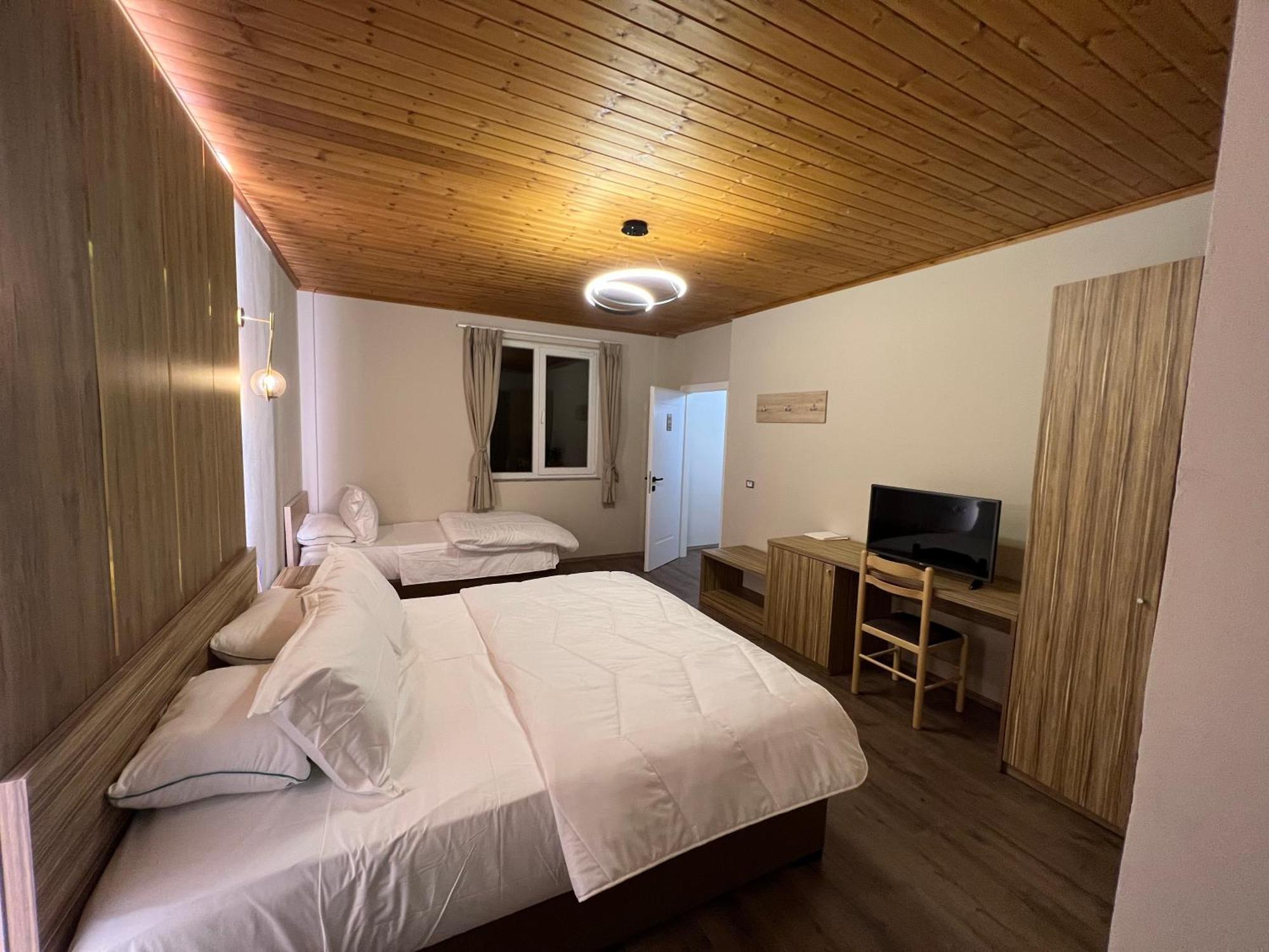 Hotel Bujtina Shehu Kukes Exteriér fotografie