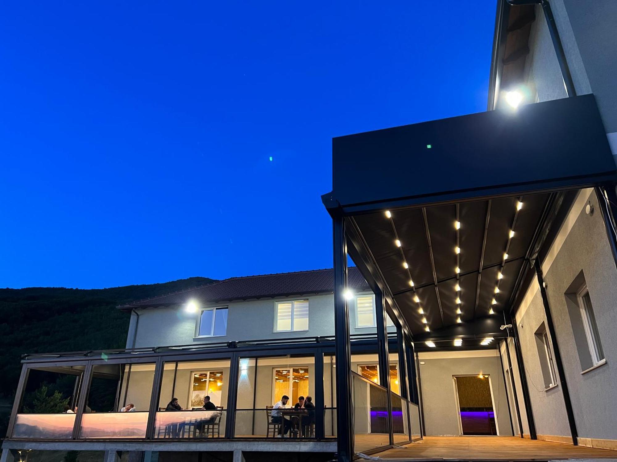 Hotel Bujtina Shehu Kukes Exteriér fotografie